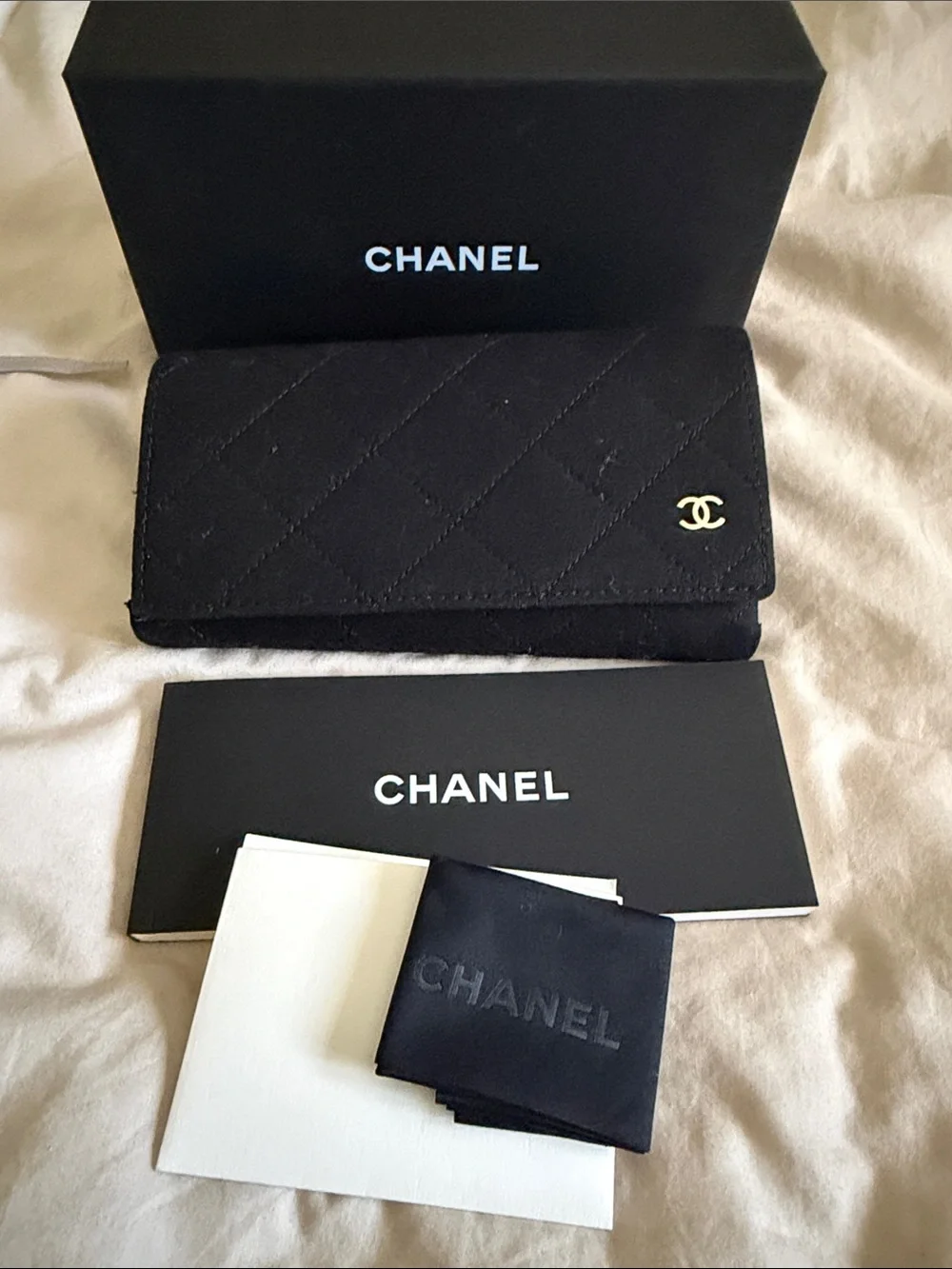 Chanel sunglasses Case with box and cleaning cloth